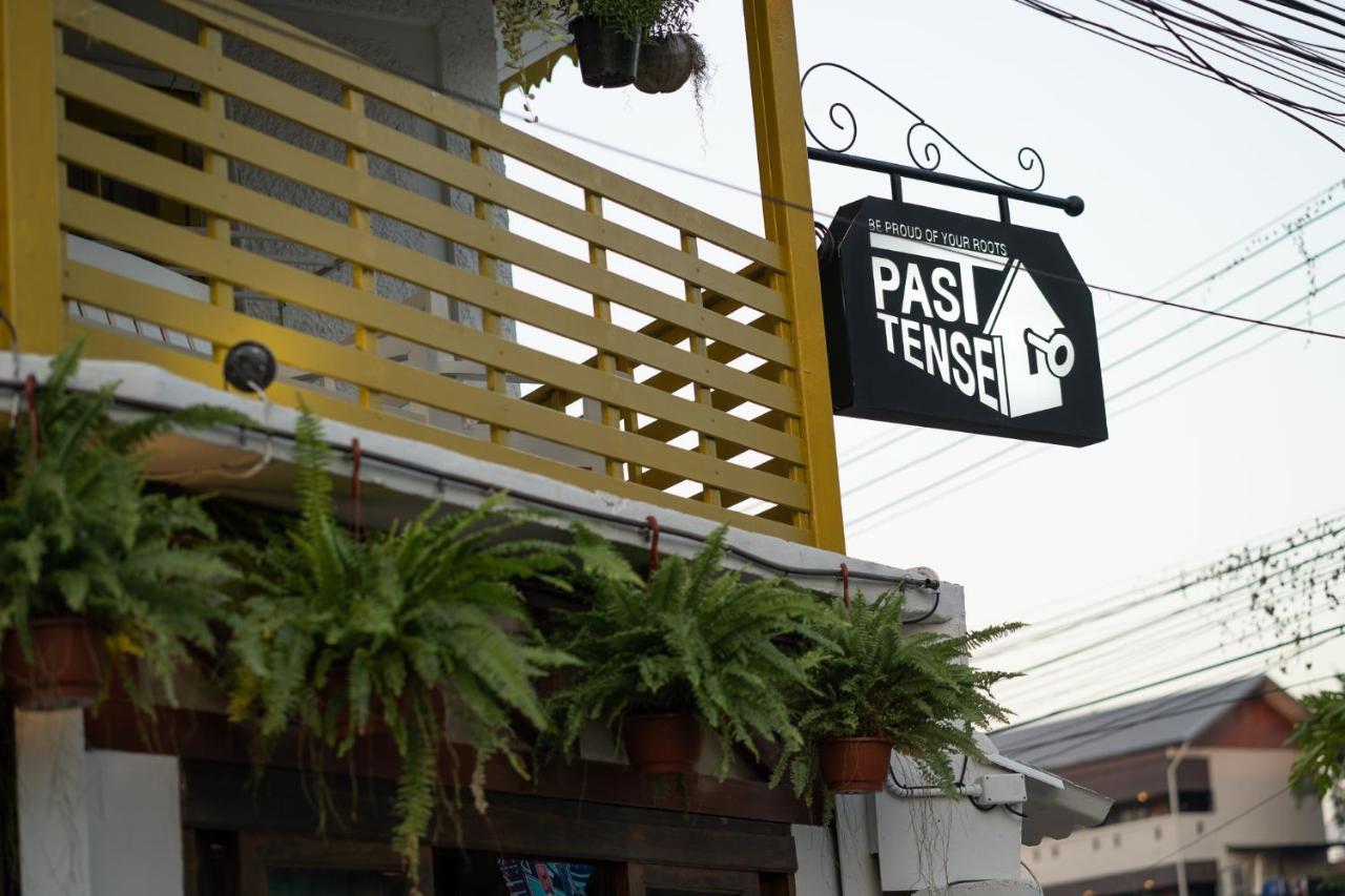 Past Tense Hostel Чиангмай Экстерьер фото