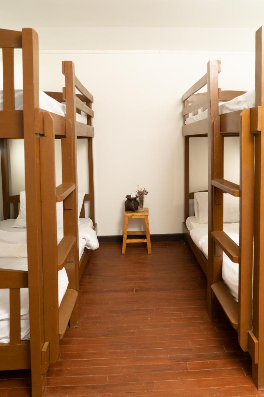 Past Tense Hostel Чиангмай Экстерьер фото